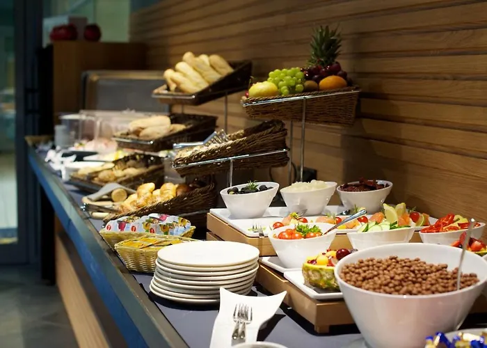 Vagabond Downtown 4*