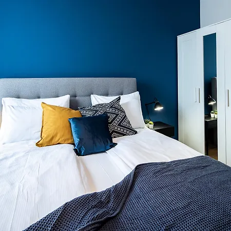 Vagabond Downtown 4*