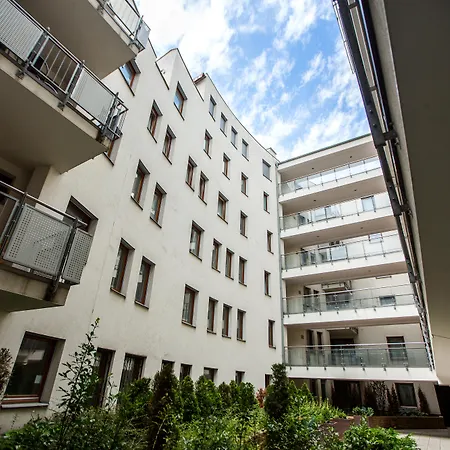 Vagabond Downtown 4*