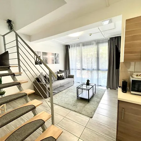 Ξενοδοχείο με διαμερίσματα Vagabond Downtown 4*