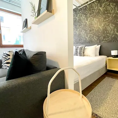 Vagabond Downtown 4*