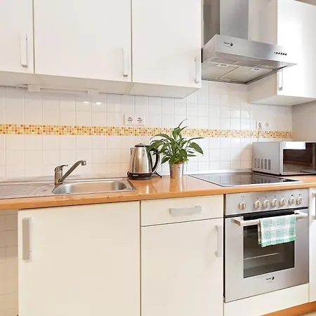 Vagabond Downtown 4*