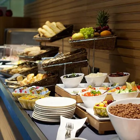 Vagabond Downtown 4*