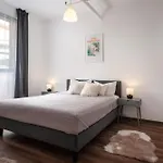 Vagabond Downtown 4*