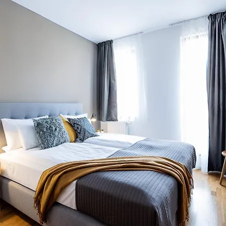 Vagabond Downtown 4*
