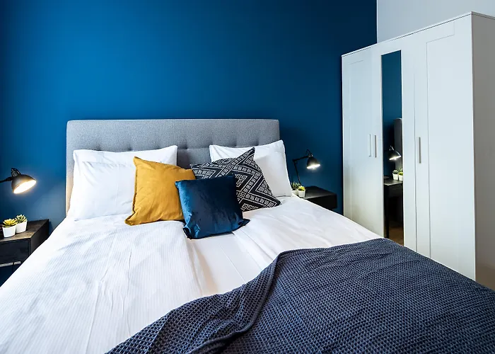 Vagabond Downtown 4*