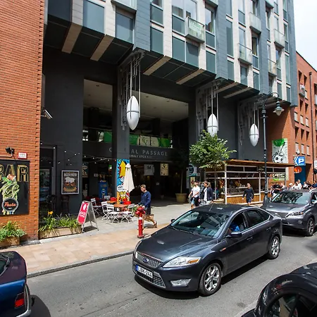 Vagabond Downtown 4*