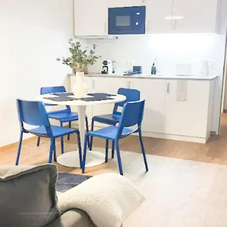 Vagabond Downtown 4*